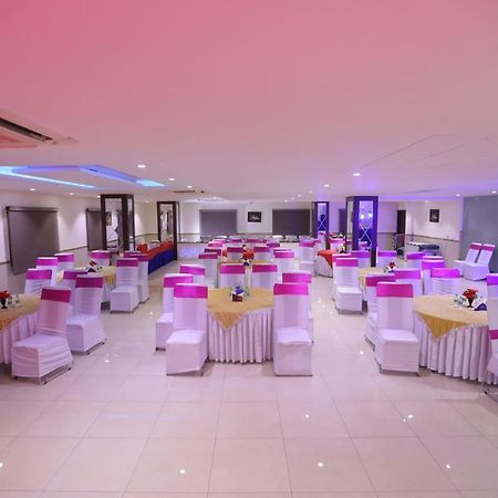 Airport Hotel Bollywood Paradise นิวเดลี ภายนอก รูปภาพ