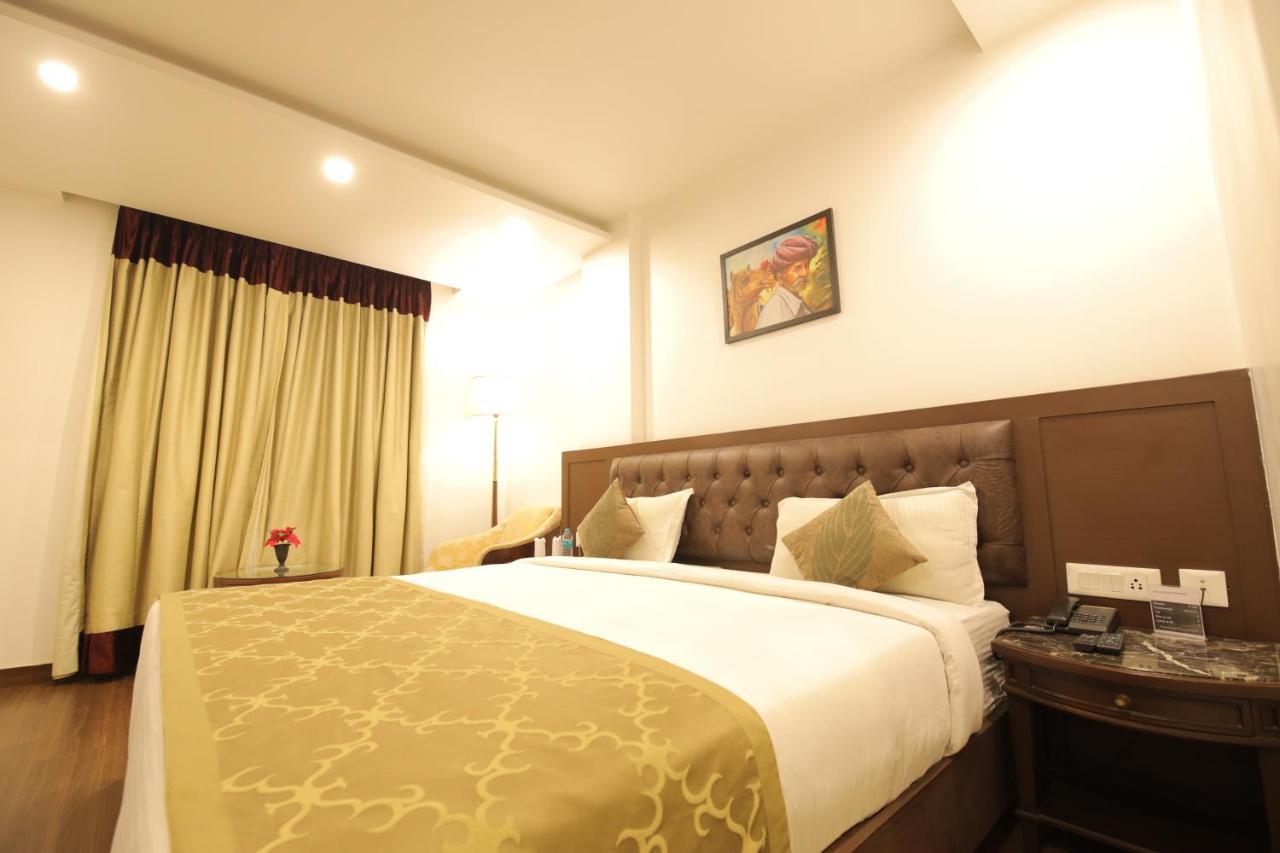 Airport Hotel Bollywood Paradise นิวเดลี ภายนอก รูปภาพ