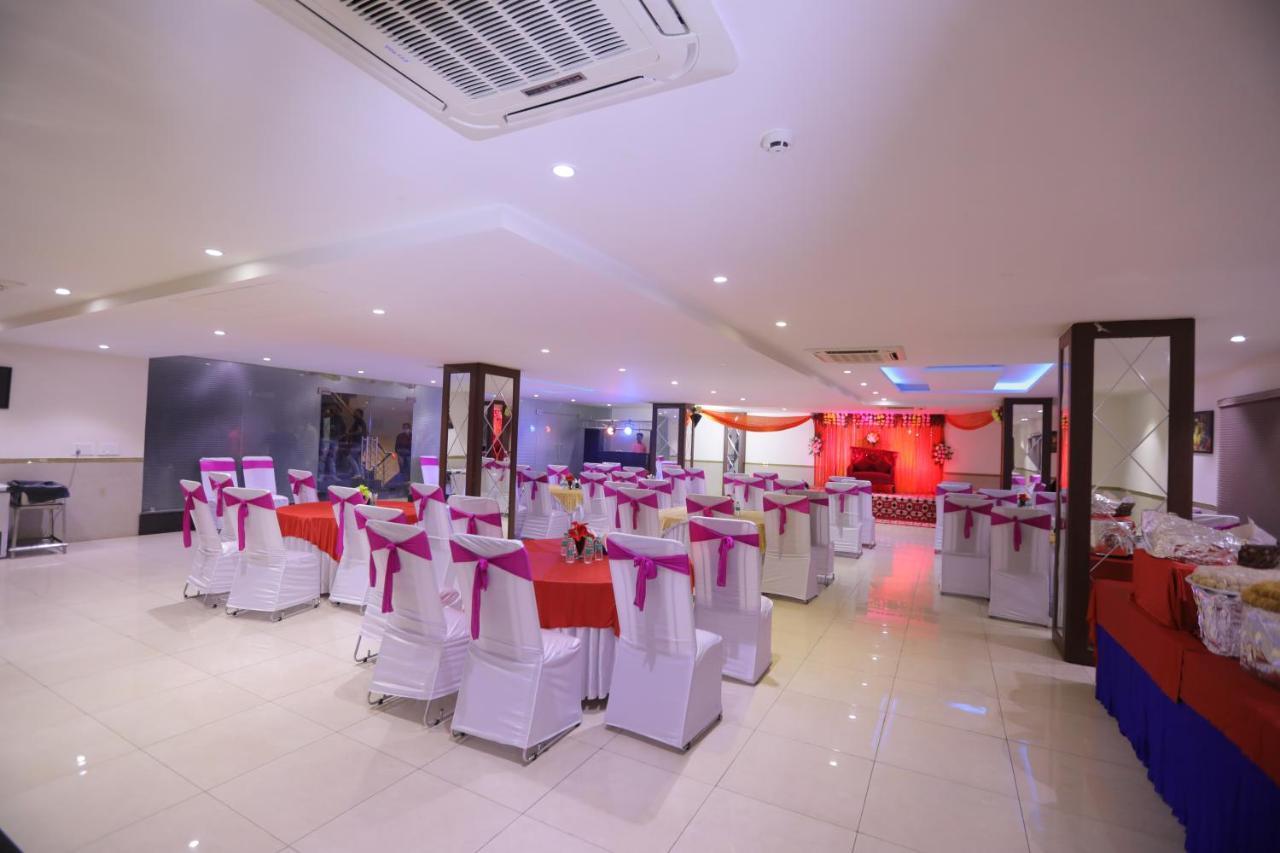 Airport Hotel Bollywood Paradise นิวเดลี ภายนอก รูปภาพ