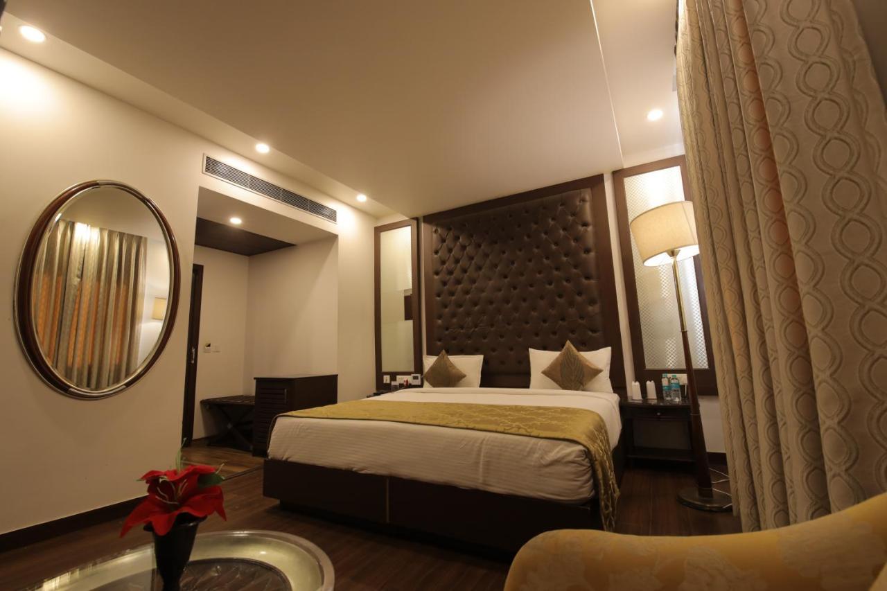 Airport Hotel Bollywood Paradise นิวเดลี ภายนอก รูปภาพ