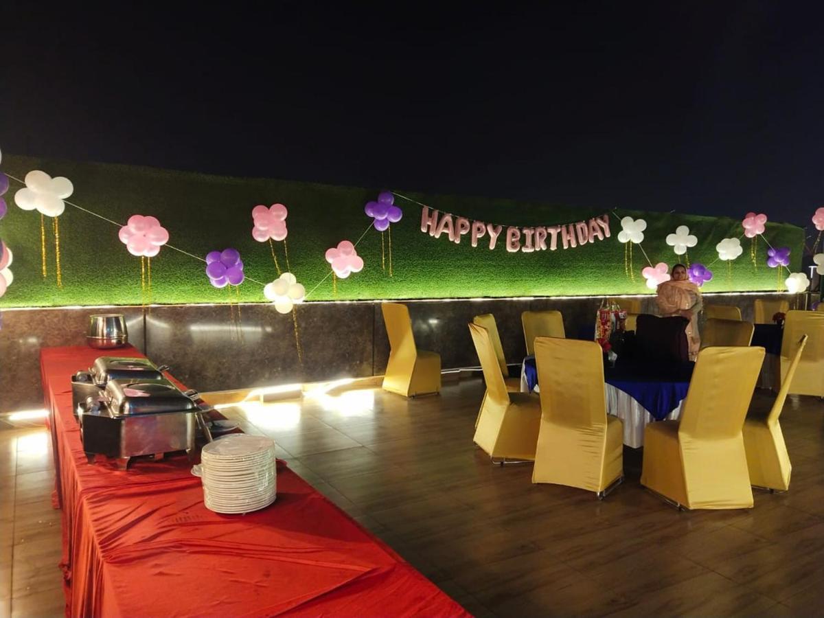 Airport Hotel Bollywood Paradise นิวเดลี ภายนอก รูปภาพ